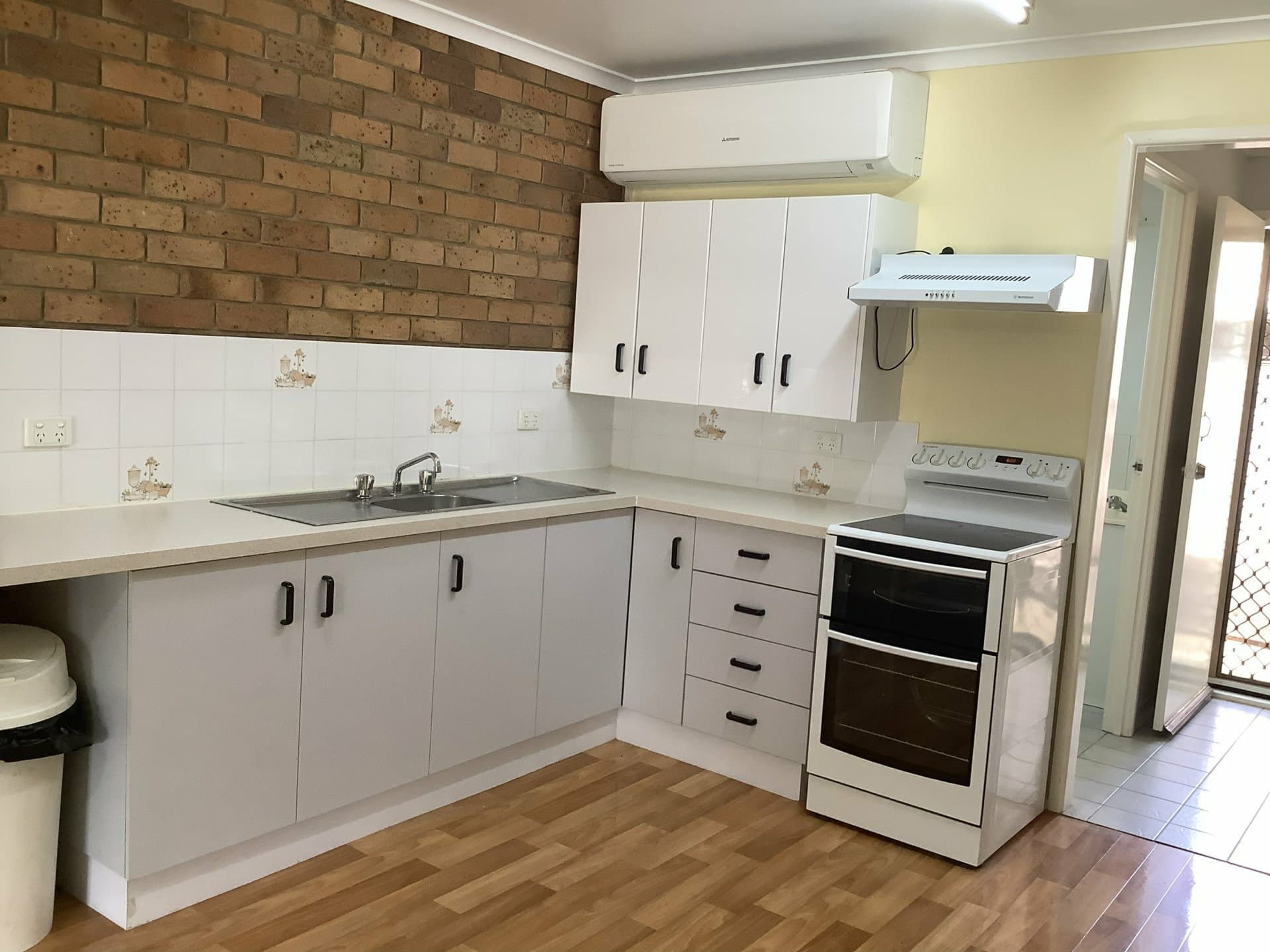 Unit 1/216 Cambridge Street, Granville, Granville - Thumbnail 2