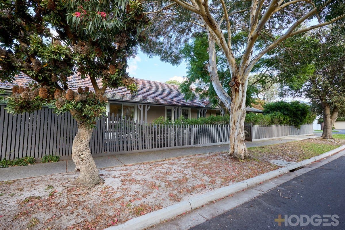 51 Iona Street, Black Rock, VIC, 3193, Black Rock - Thumbnail 2