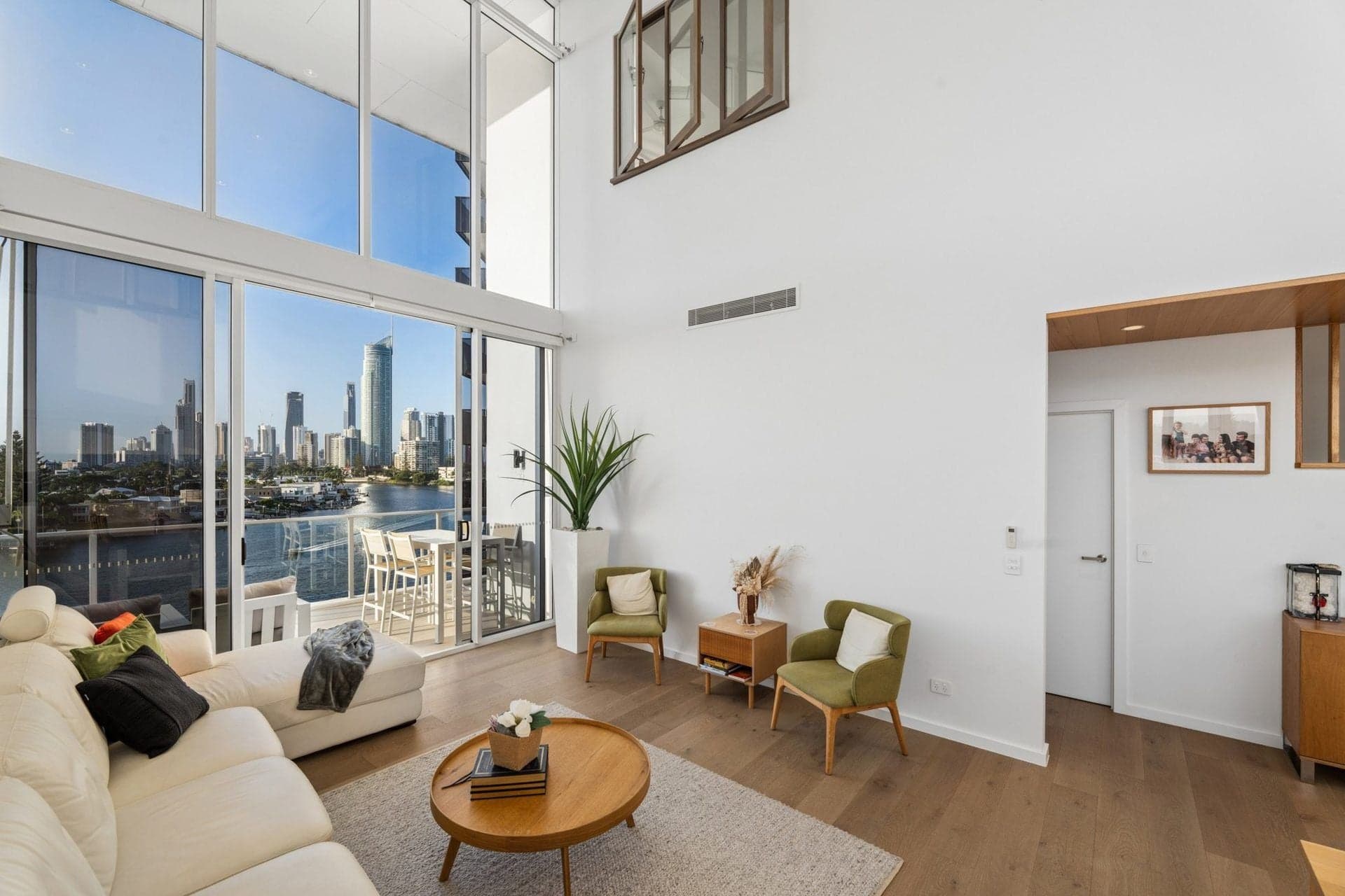 504/19 Cannes Avenue, Contact Agents - Thumbnail 7