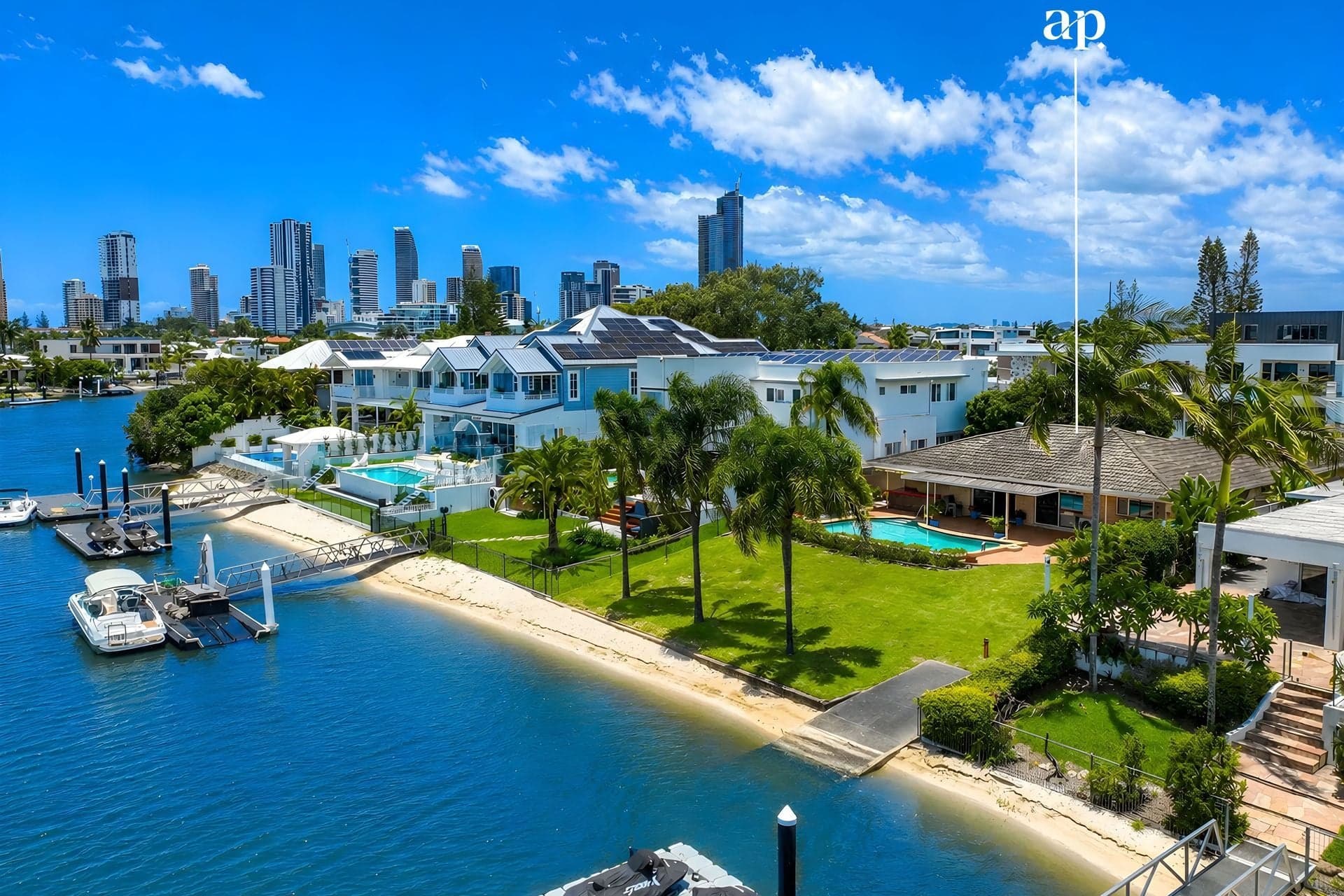 47 Beverley Crescent, Broadbeach Waters - Thumbnail 4