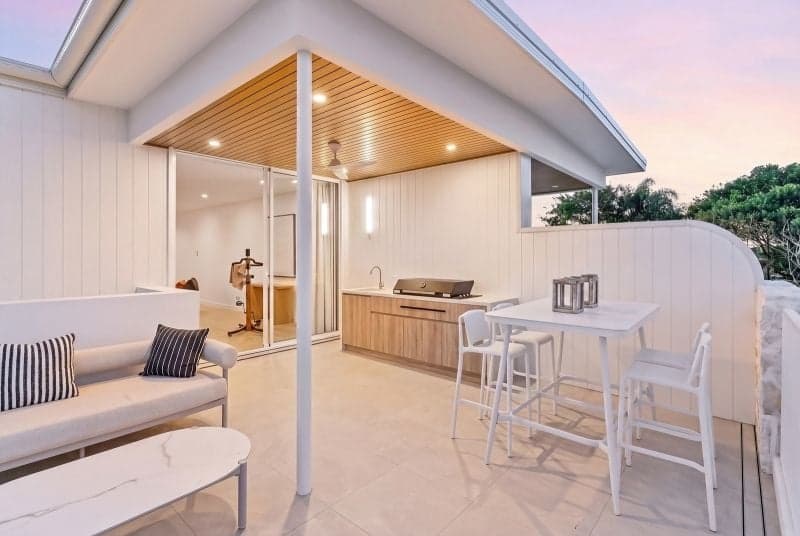$ 3,250,000, Mermaid Waters - Image 1