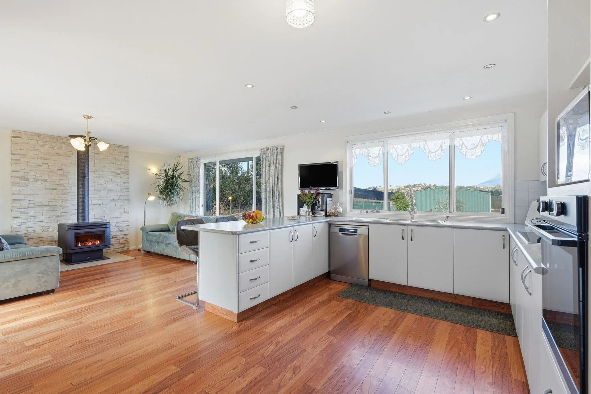 26 Harvest Lane, Old Beach - Thumbnail 8