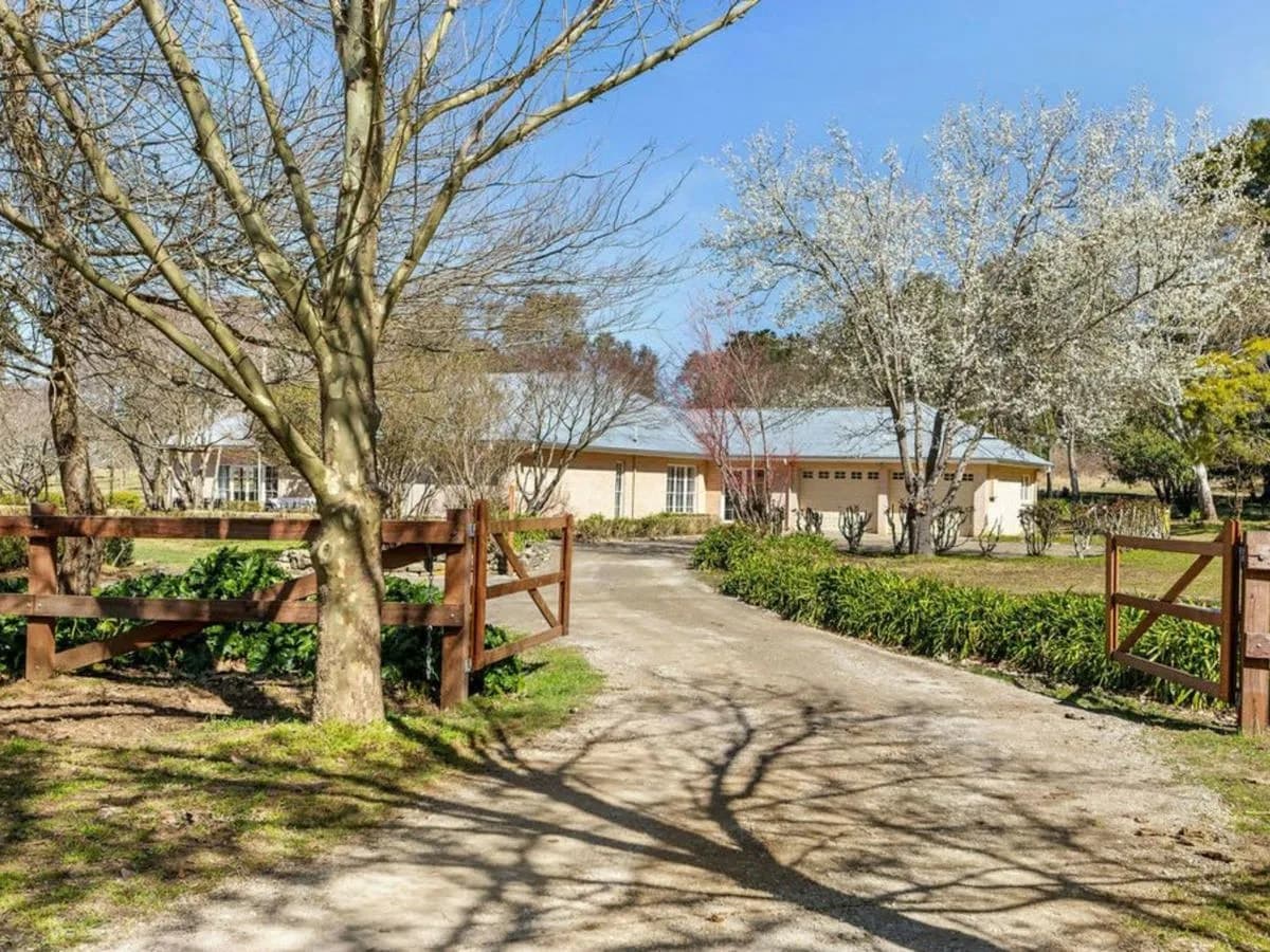 42 Suttor Road, MOSS VALE, Moss Vale - Image 1