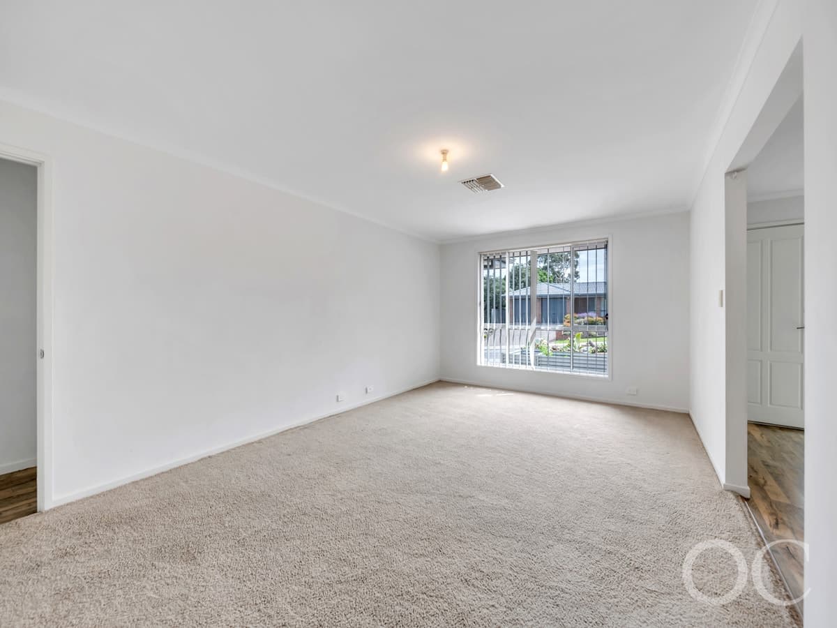46 Oakvale Way, Hallett Cove - Thumbnail 2