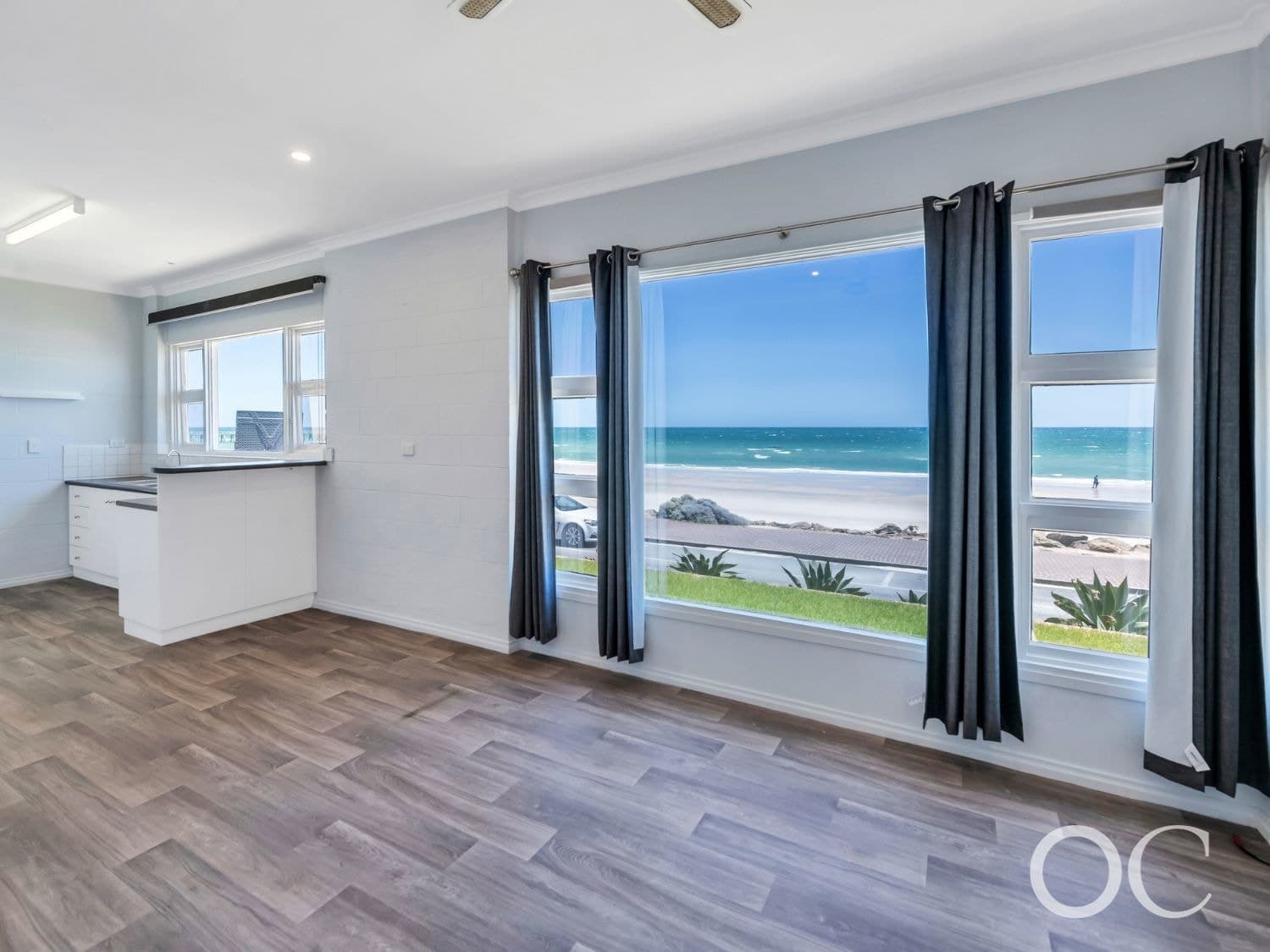 1/305 Esplanade, Henley Beach - Image 1