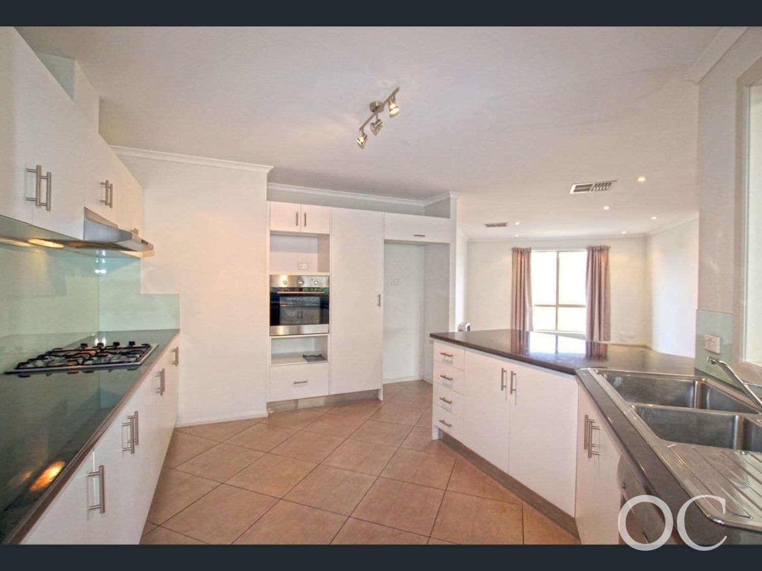 71 Pridham Boulevard, Aldinga Beach - Thumbnail 2