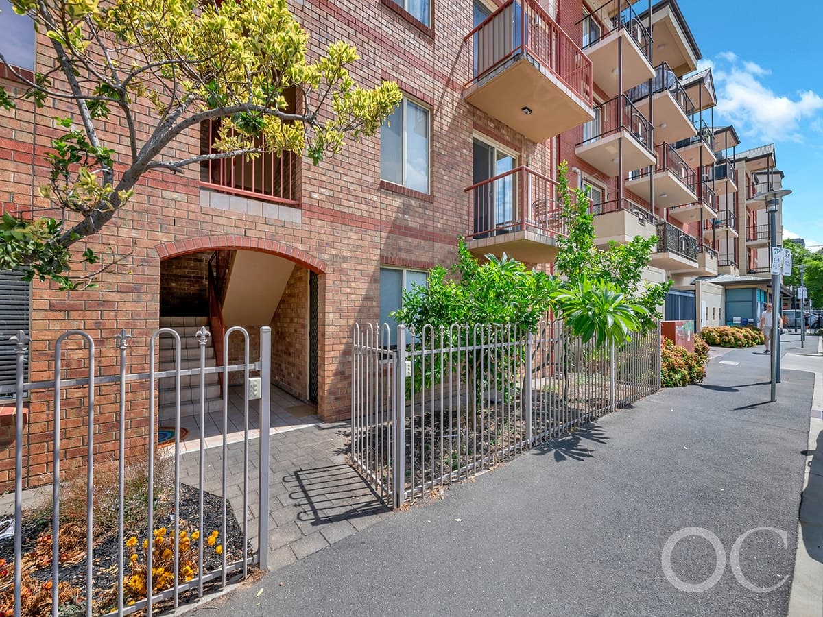 1/19 St Helena Place, Adelaide - Image 1