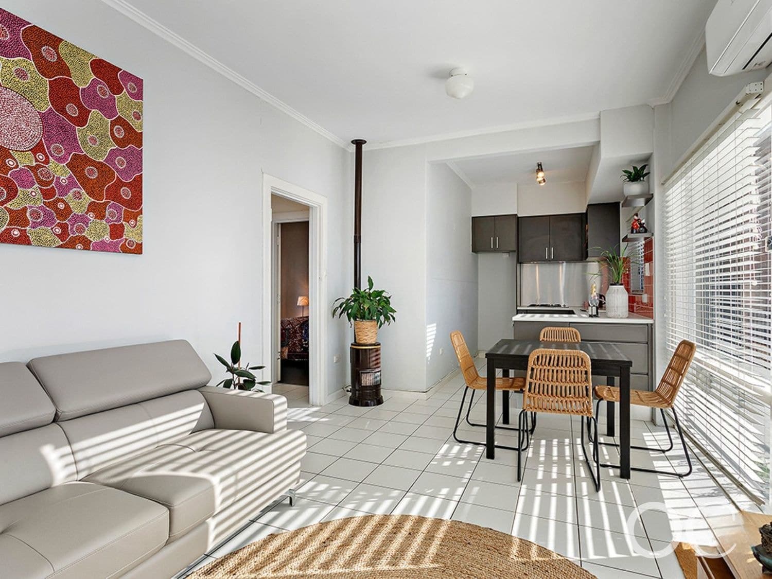 6/15 Seaview Road, West Beach - Image 1