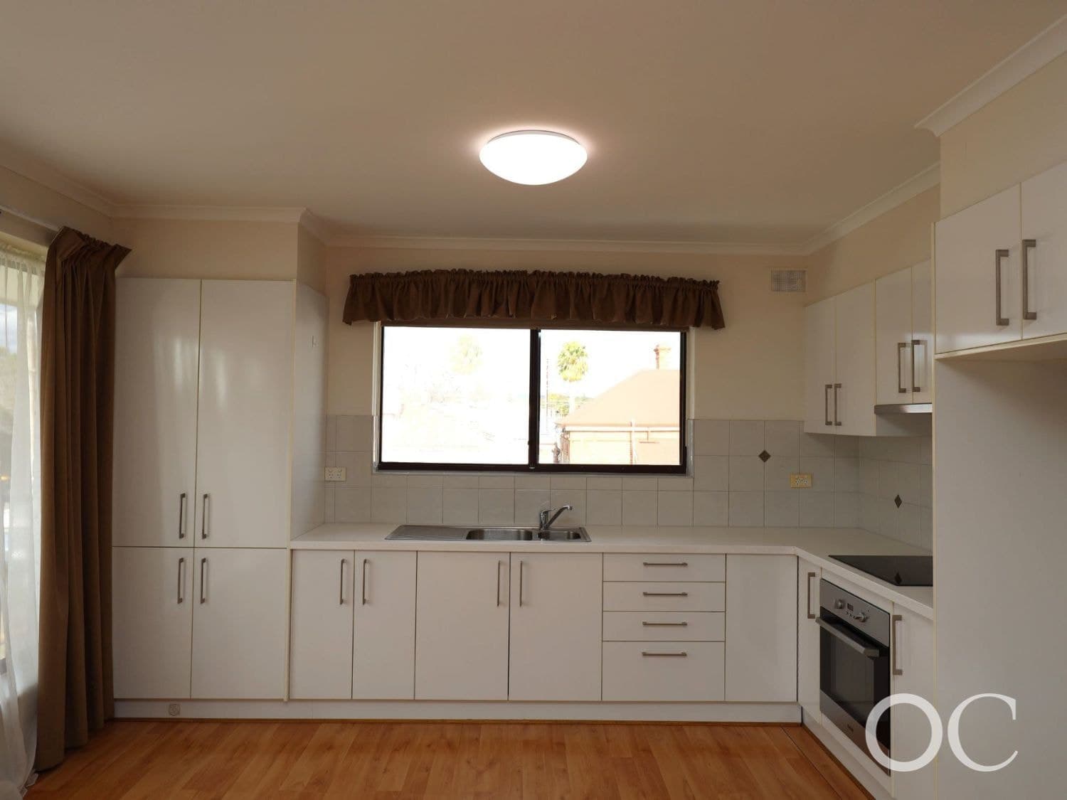 2/3 Long Street, Plympton - Thumbnail 3