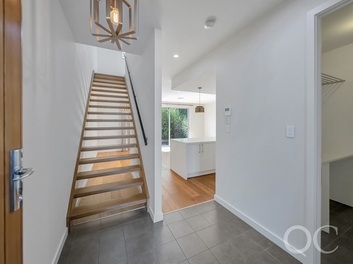 24F Long Street, Plympton - Thumbnail 3