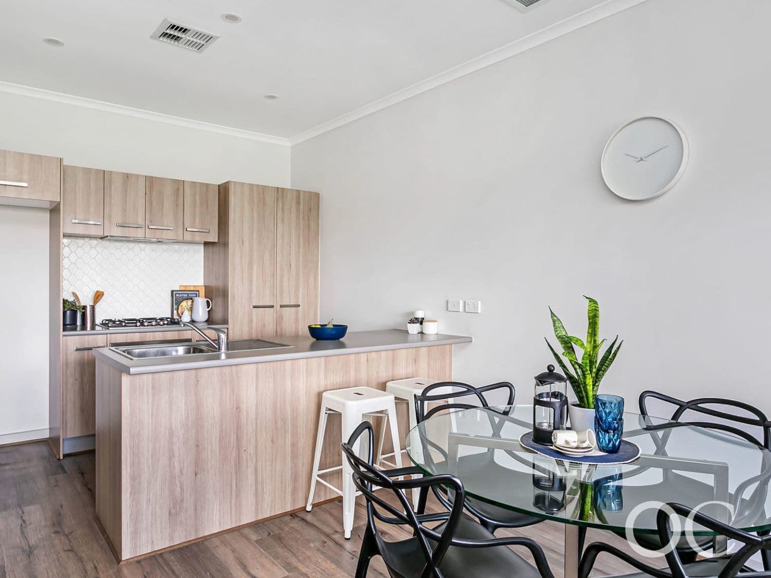 5 Ethelbert Square, Brompton - Thumbnail 2