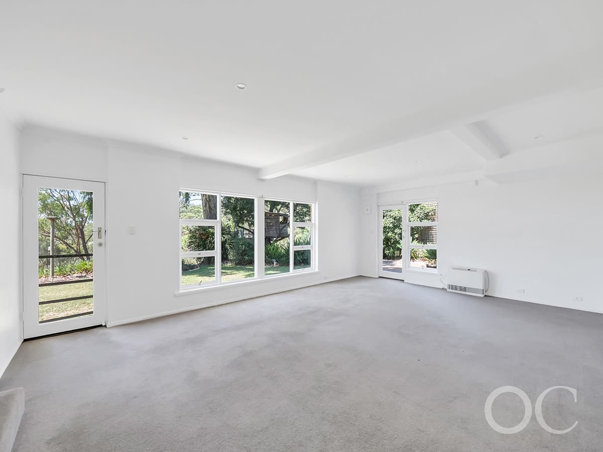 16 Centre Way, Belair - Thumbnail 4