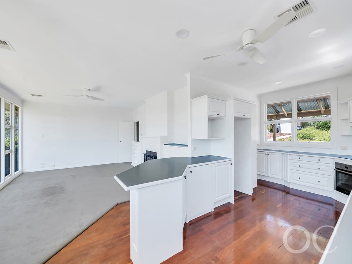 16 Centre Way, Belair - Thumbnail 5