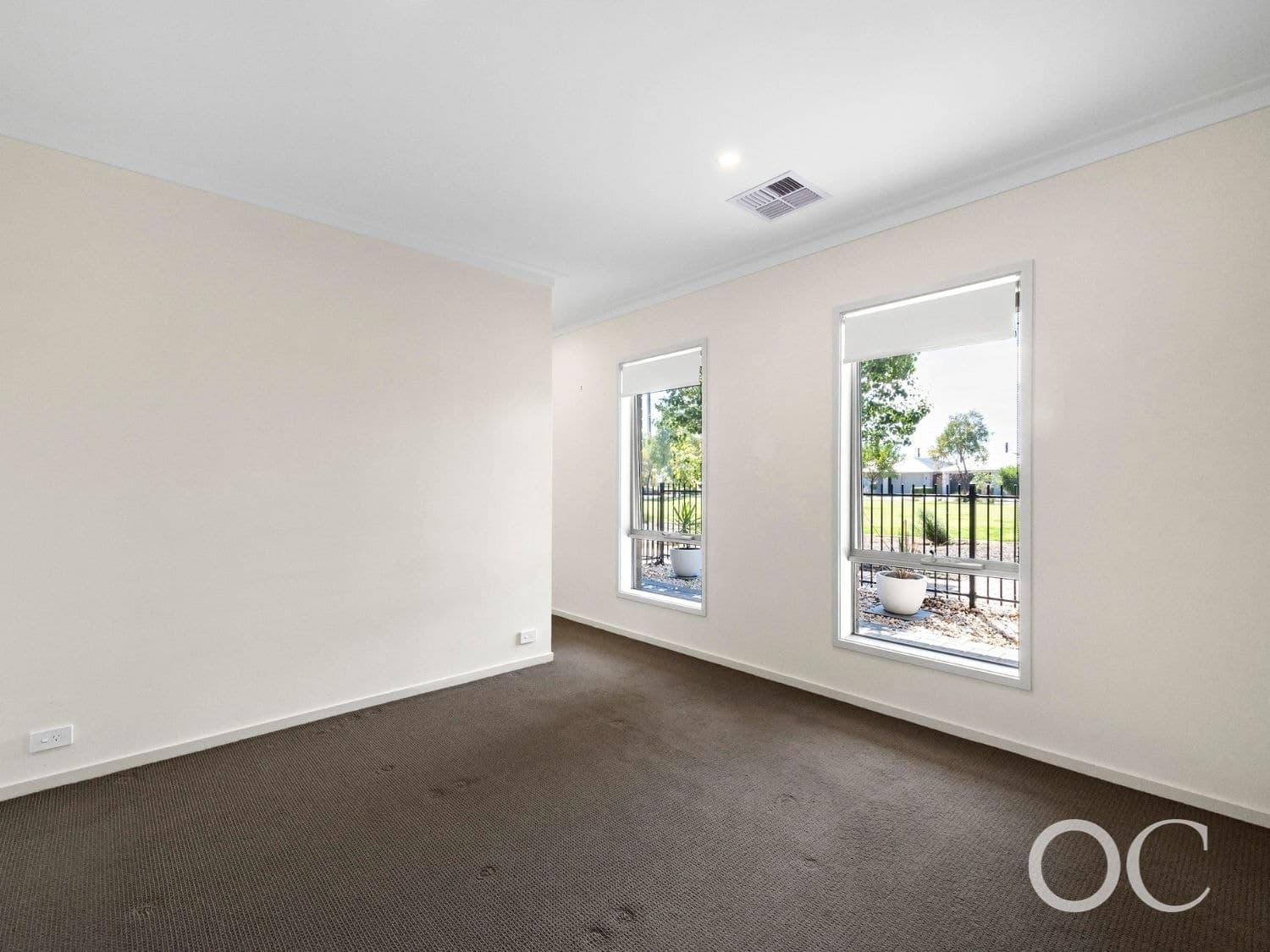 8 Ivory Lane, Seaford Meadows - Thumbnail 3