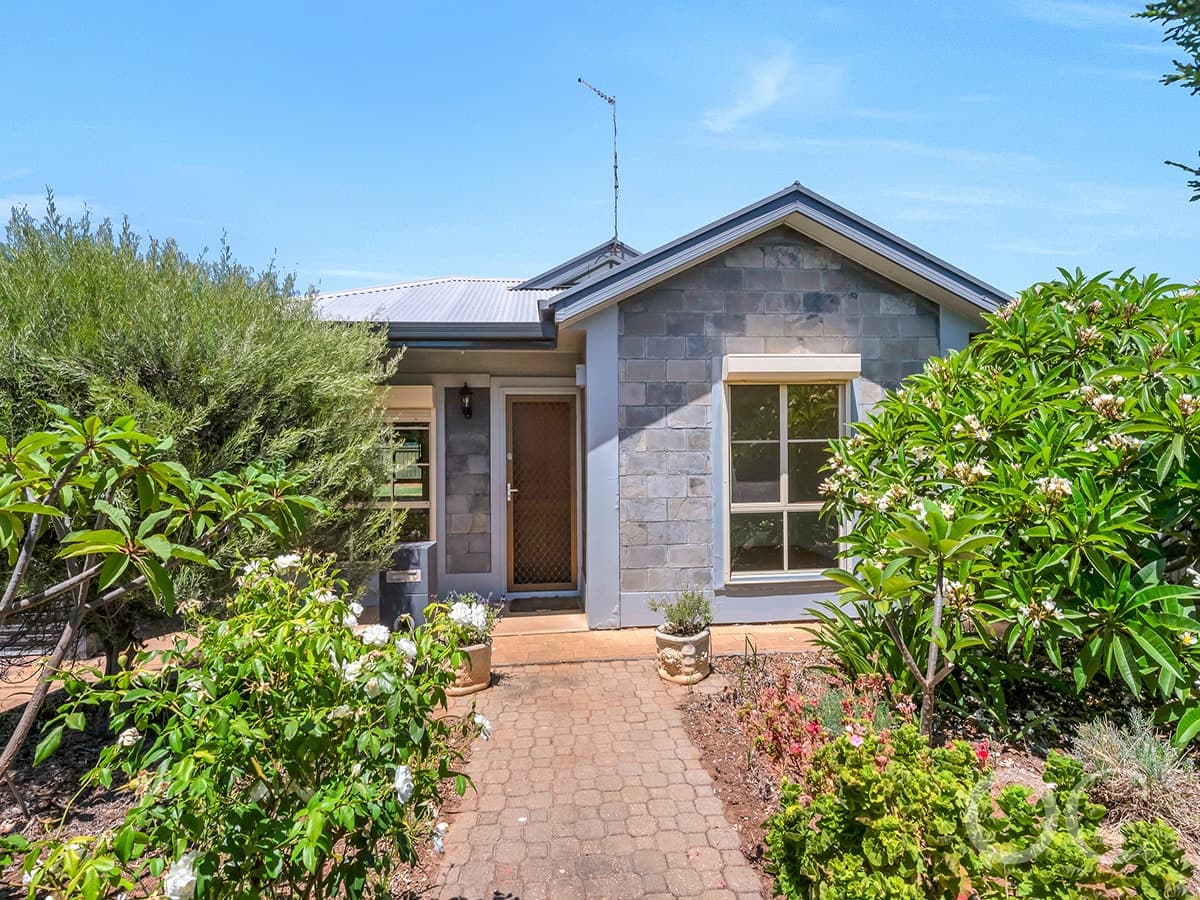 36 Quinliven Road, Aldinga Beach - Image 1