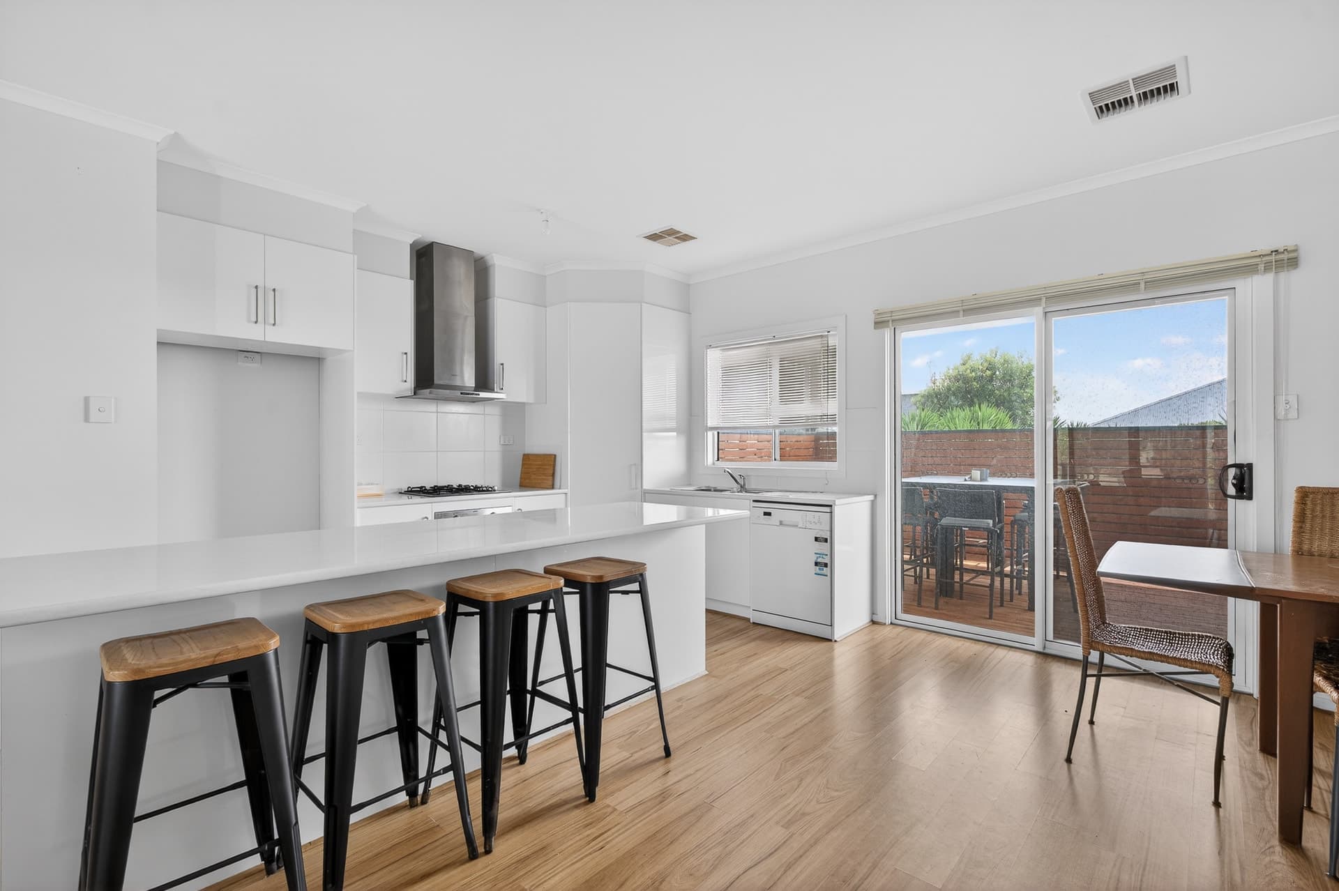 10 Morrison Avenue, Middleton - Thumbnail 3