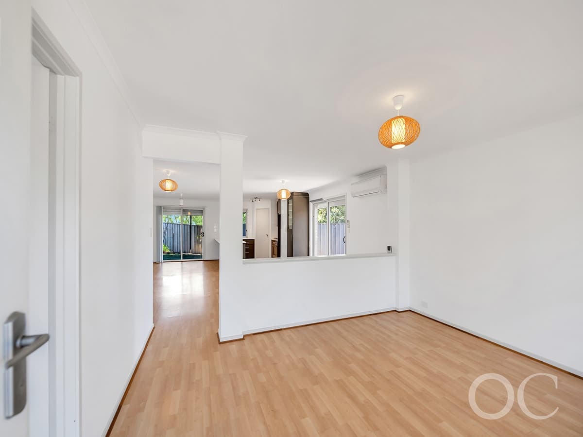 1/53a Oakridge Road, Aberfoyle Park - Thumbnail 2