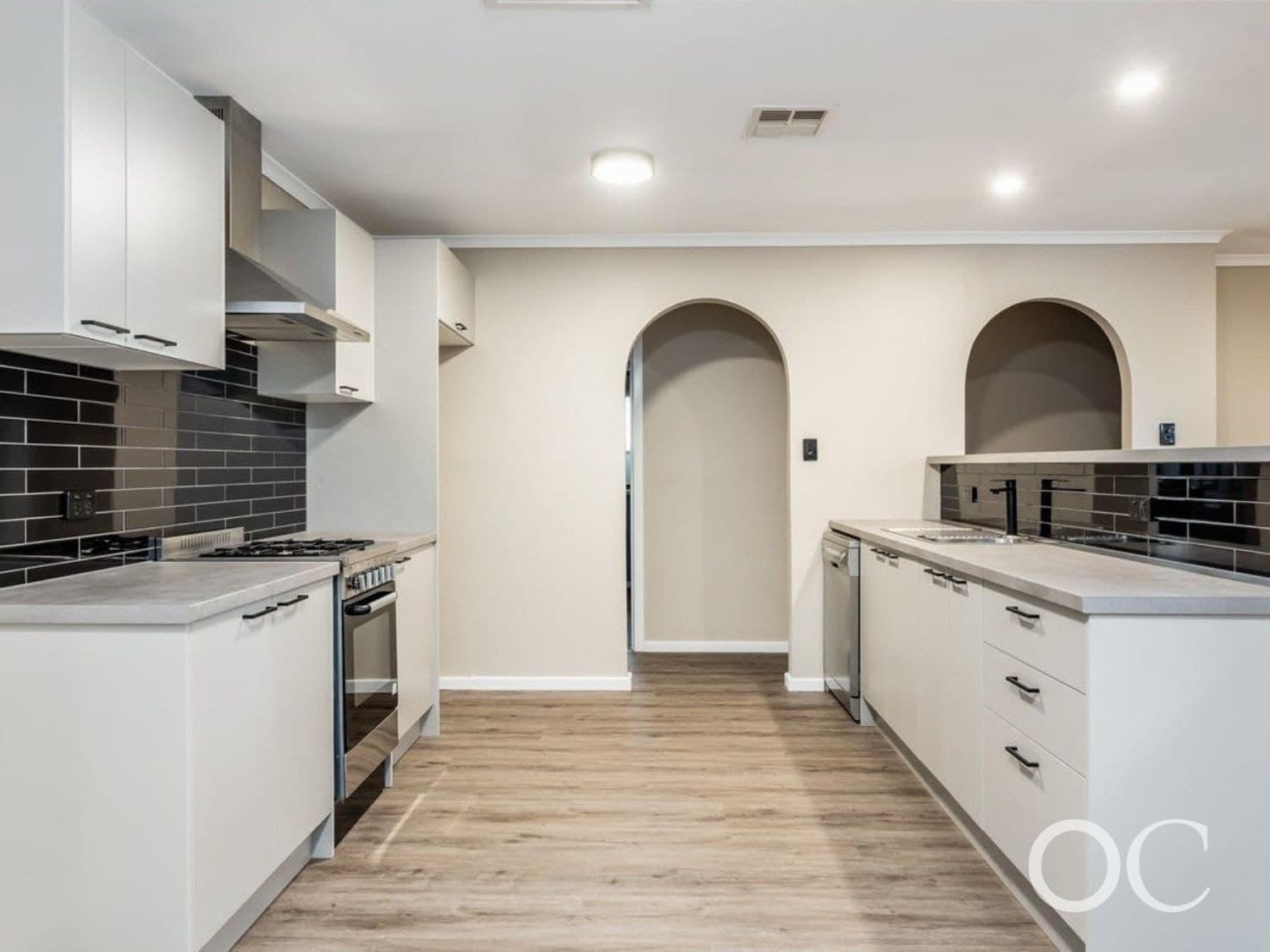 11 President Avenue, Andrews Farm - Thumbnail 8