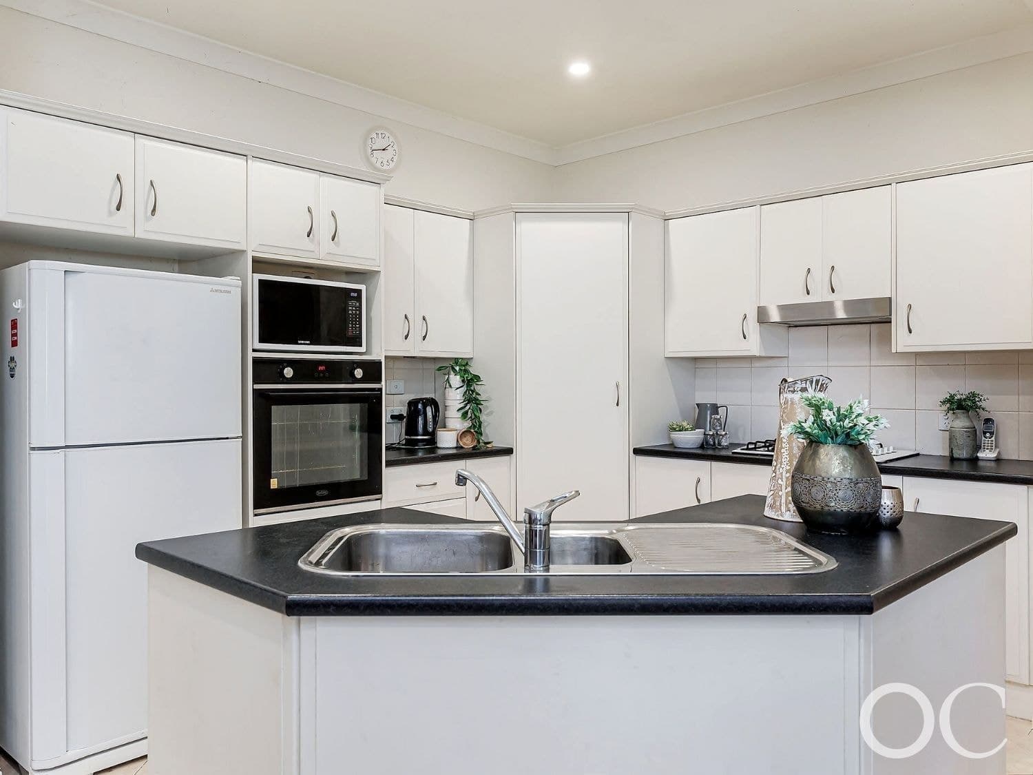 72 Hmas Australia Road, Henley Beach South - Thumbnail 3