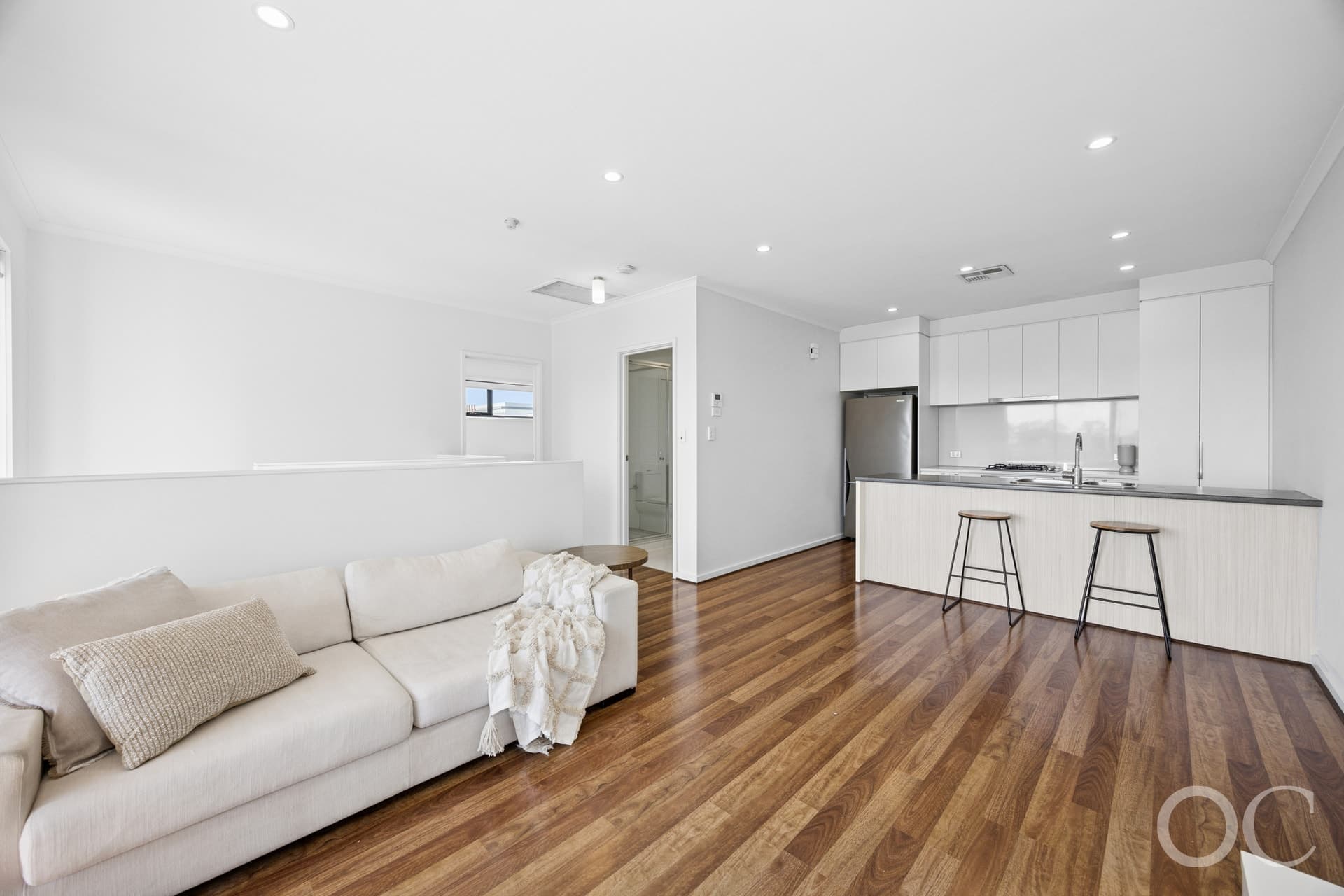 1 Steeplechase Avenue, St Clair - Thumbnail 3
