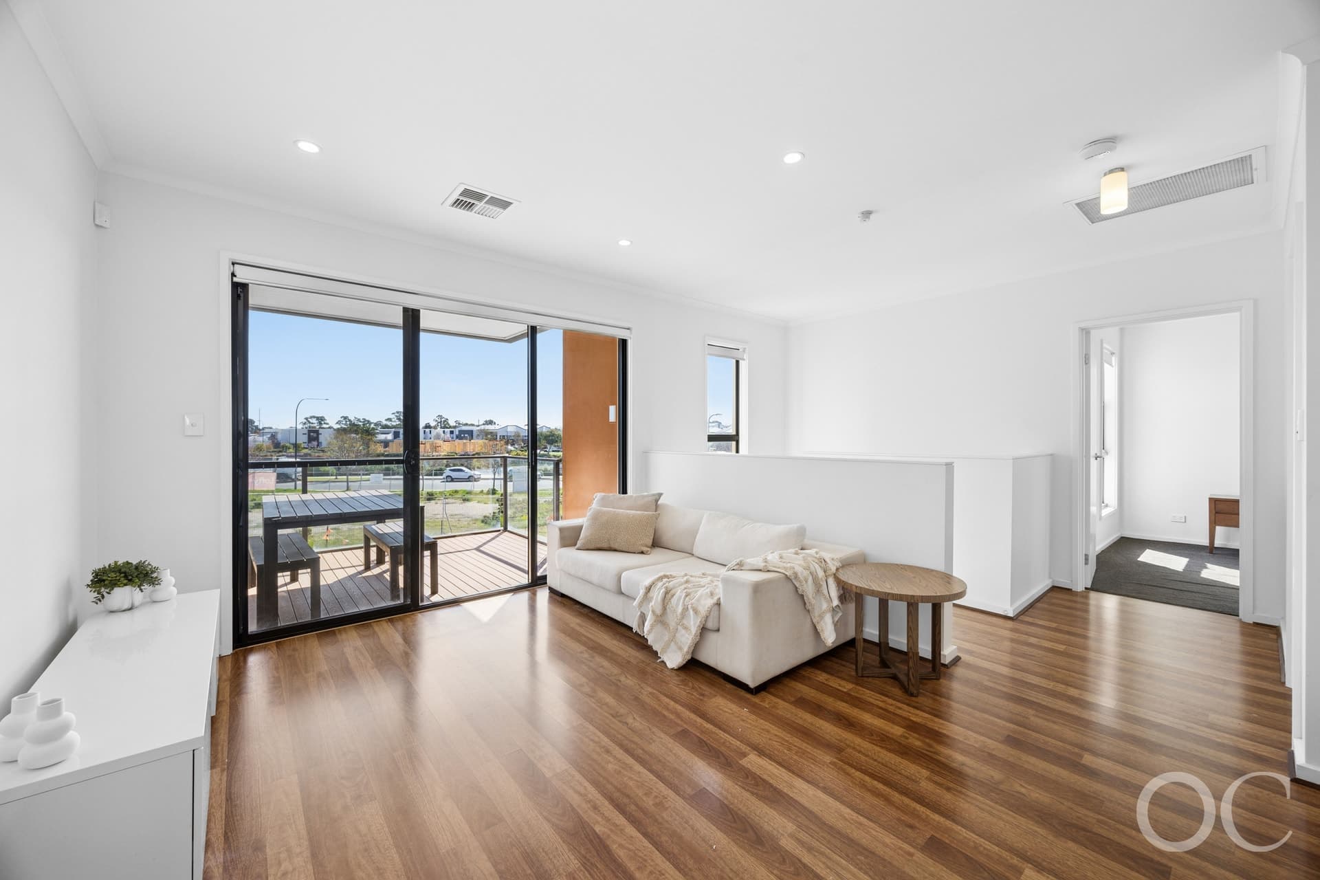 1 Steeplechase Avenue, St Clair - Thumbnail 4