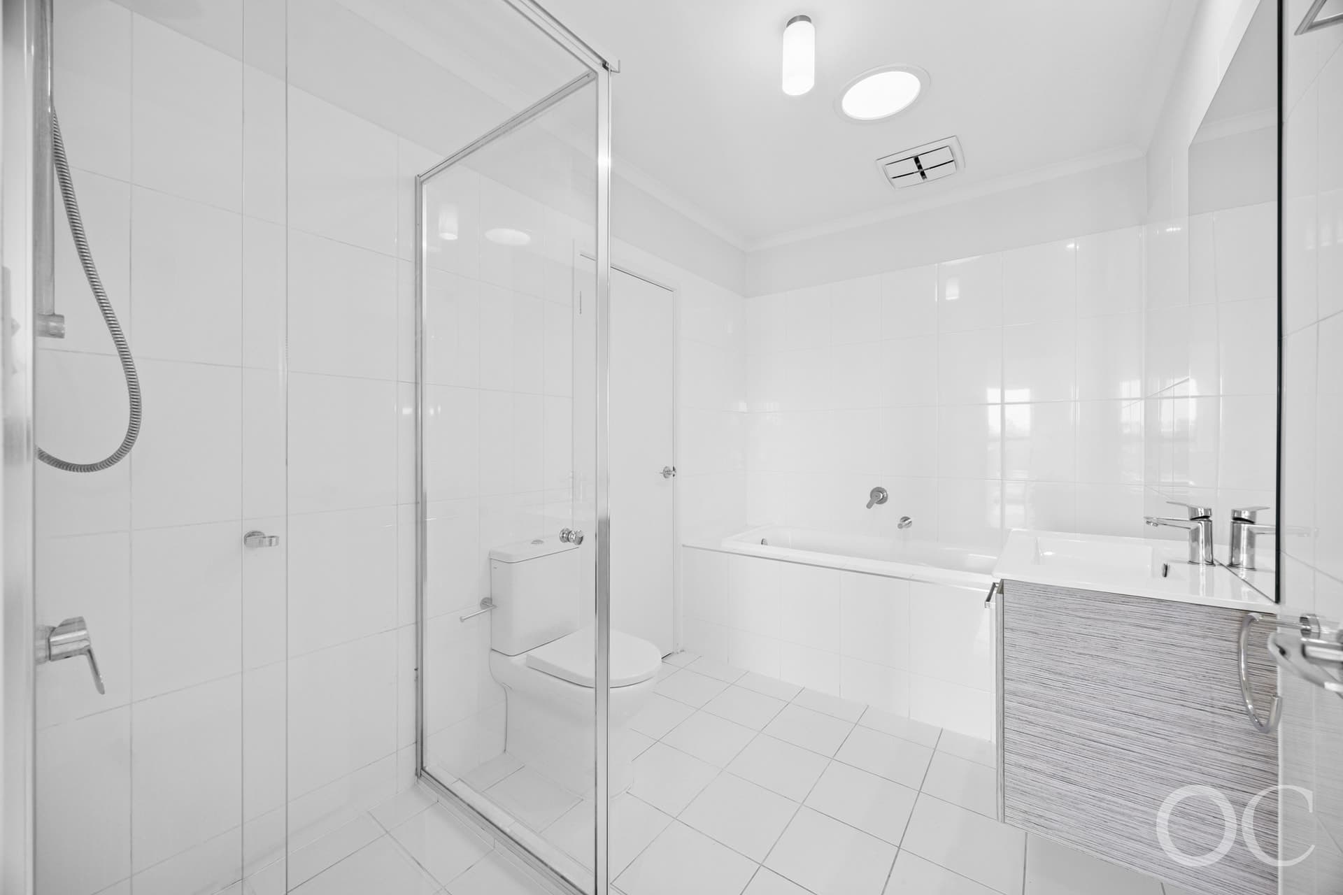 1 Steeplechase Avenue, St Clair - Thumbnail 8