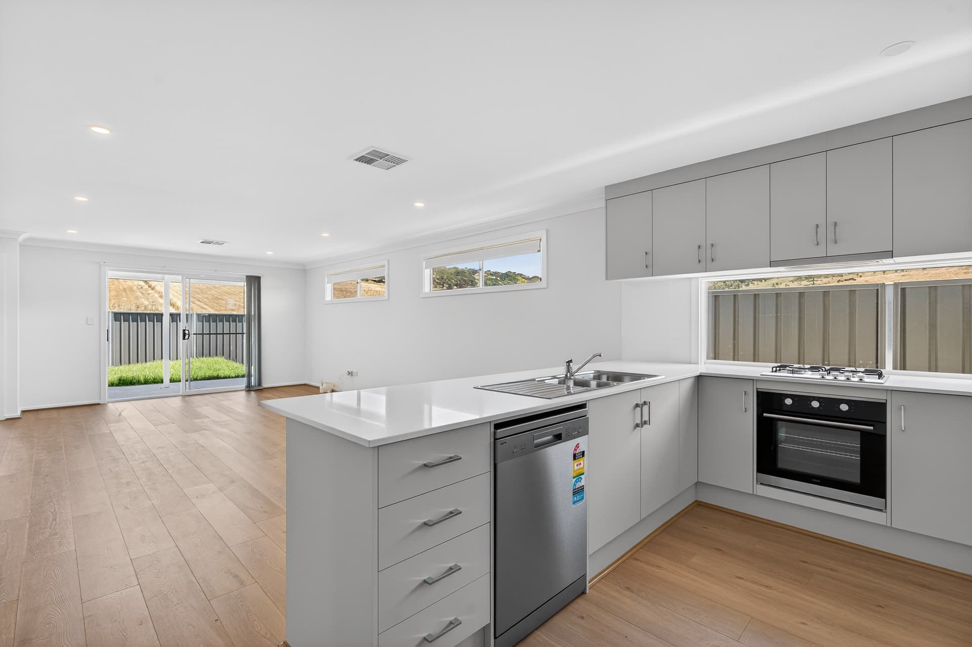 37 Aurora Drive, Waitpinga - Thumbnail 4