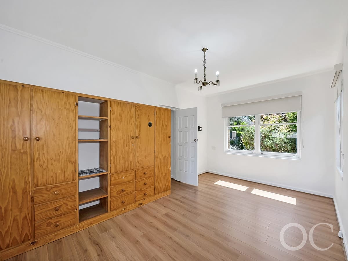 6 Glenloth Avenue, Westbourne Park - Thumbnail 4