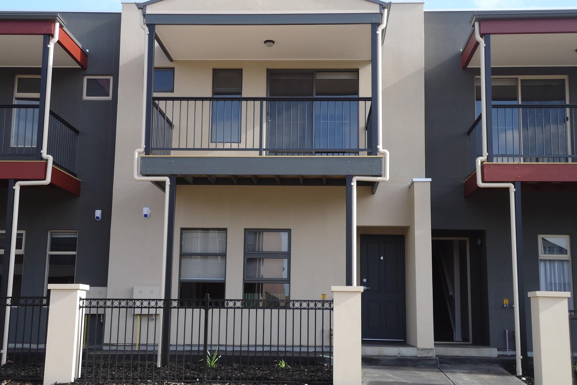 4/60 Augustine Street, Mawson Lakes - Image 1