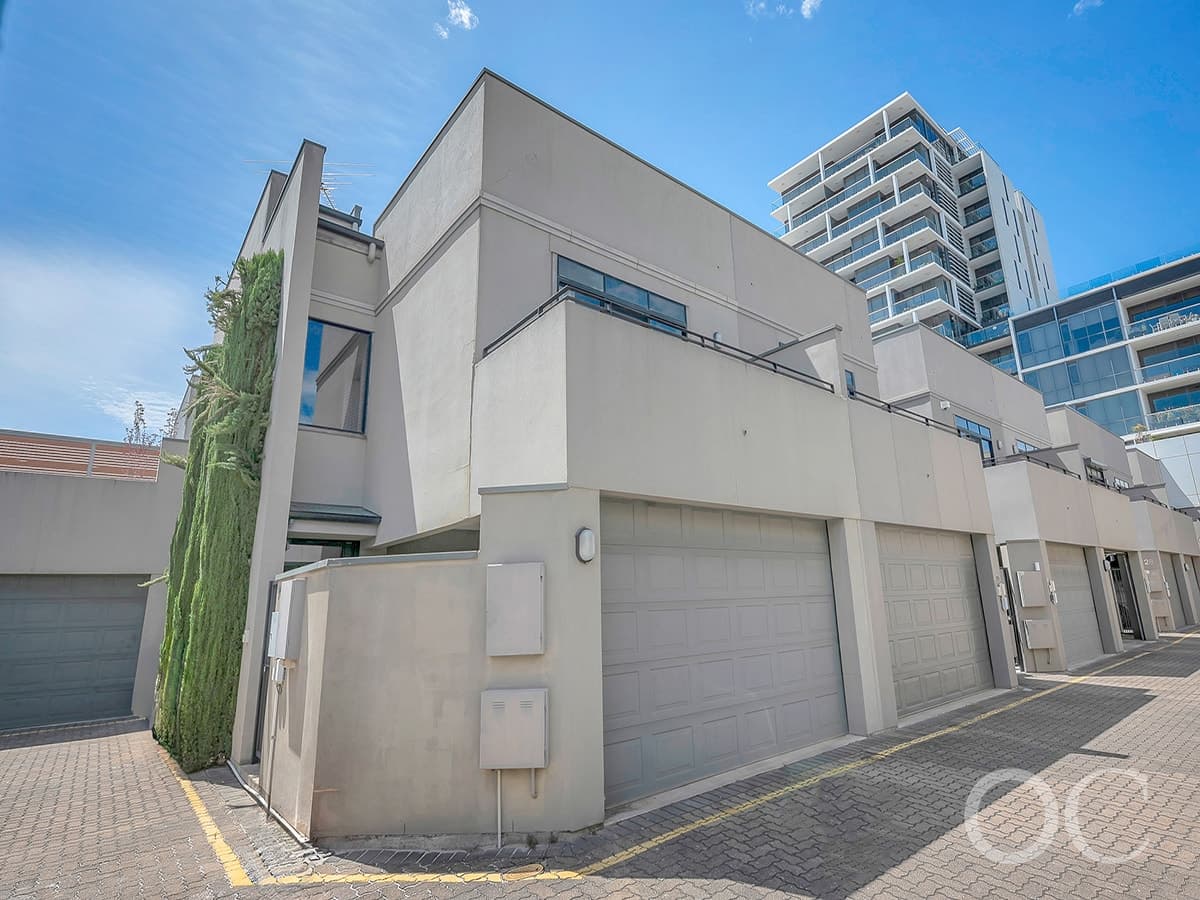 24/211-219 Gilles Street, Adelaide - Image 1