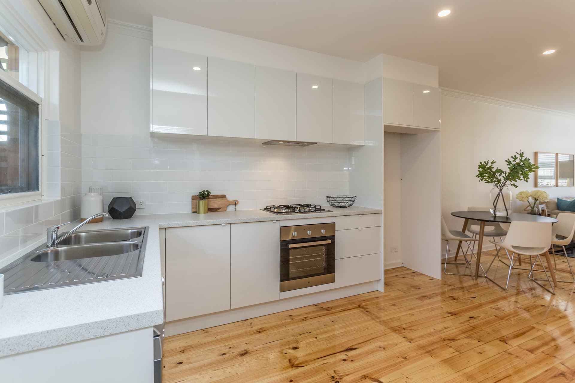 3/7 Third Avenue, Glenelg East - Thumbnail 2