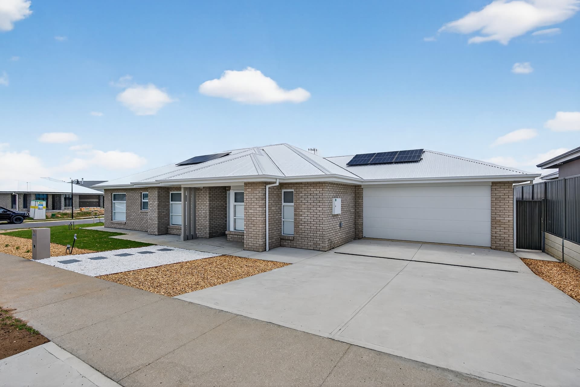 38 Emerald Drive, Hayborough - Image 1