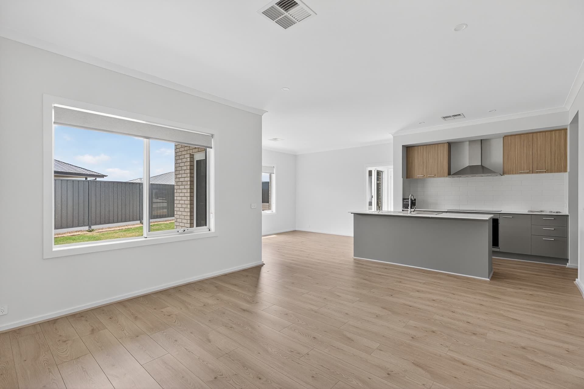 38 Emerald Drive, Hayborough - Thumbnail 2