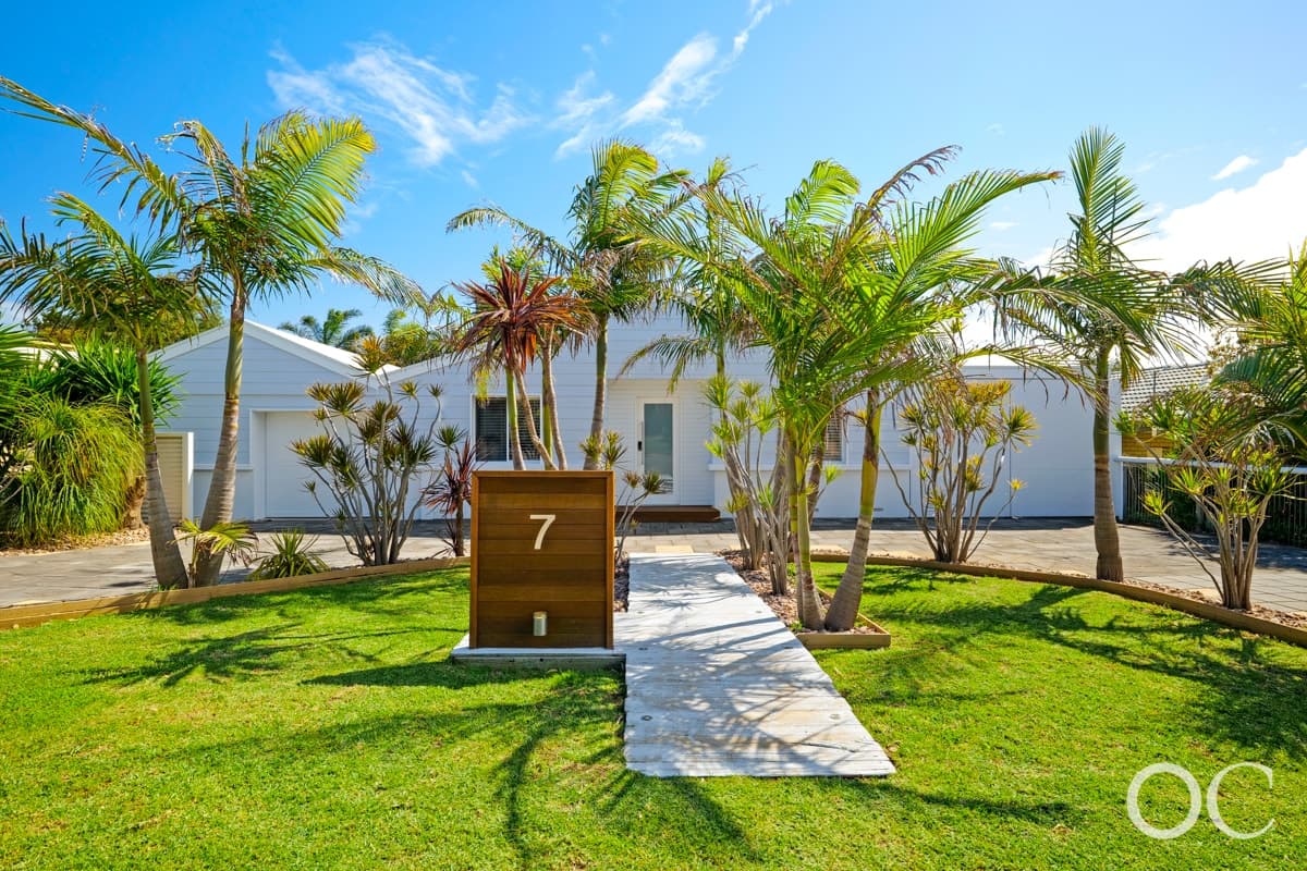 7 Phillip Street, Moana - Image 1
