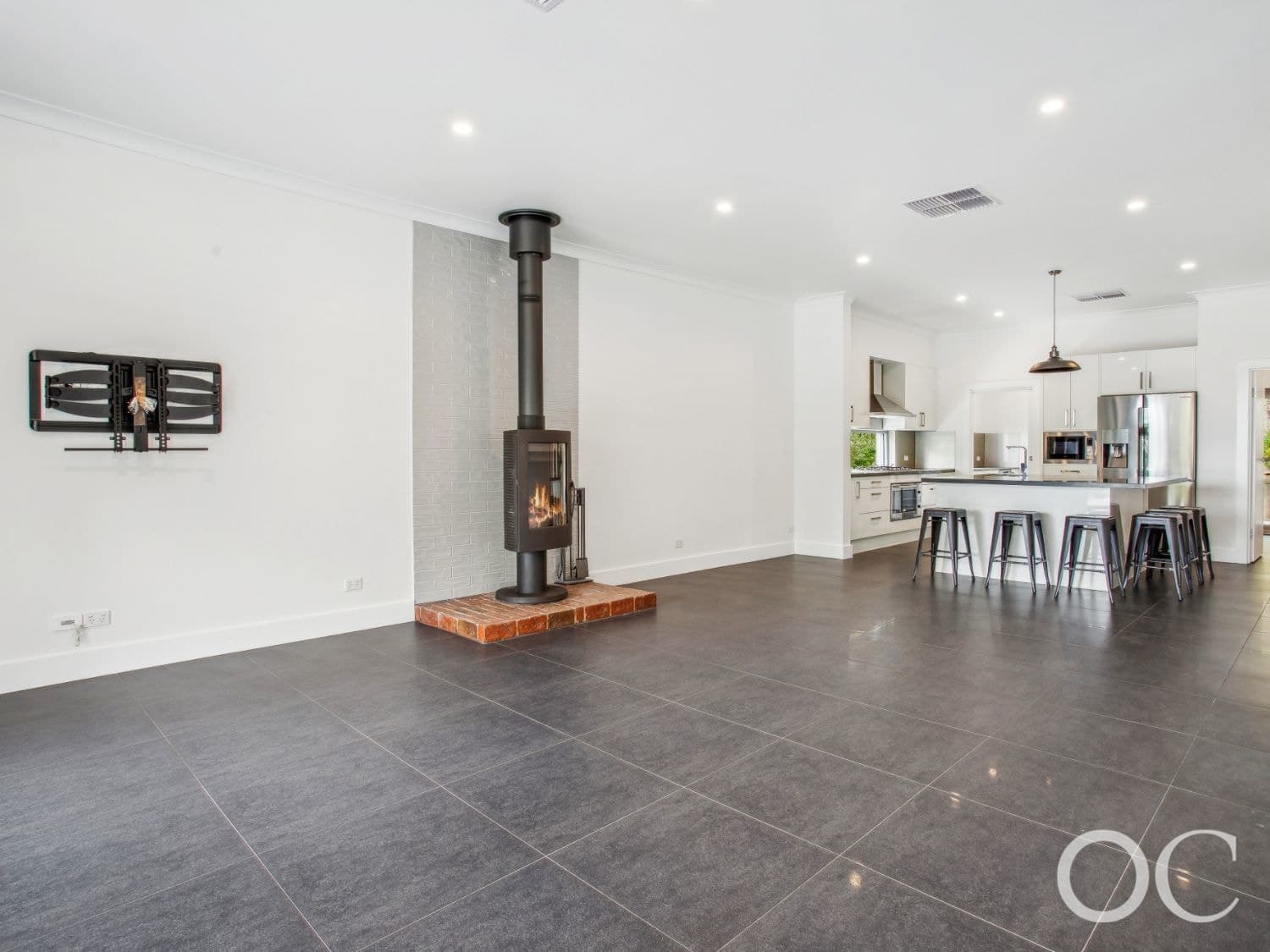 6 Frearson Place, Mitcham - Thumbnail 3