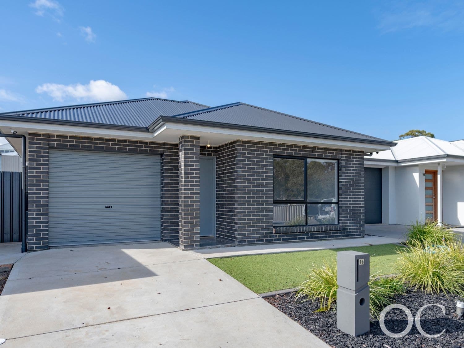16 Colins Way, Hackham - Thumbnail 2