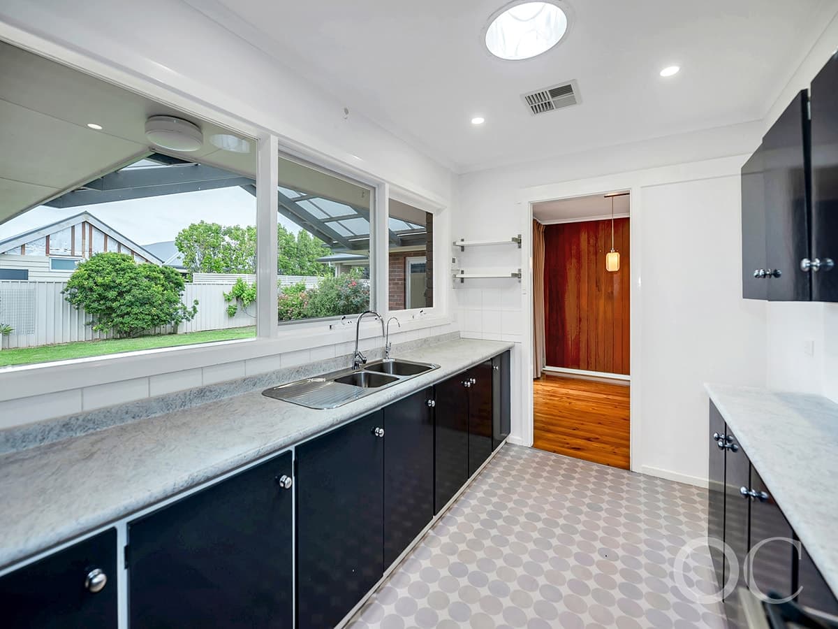 14 Parkview Avenue, Grange - Thumbnail 4