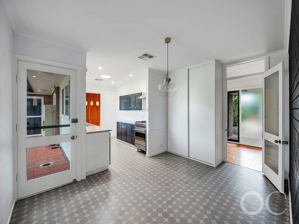14 Parkview Avenue, Grange - Thumbnail 5