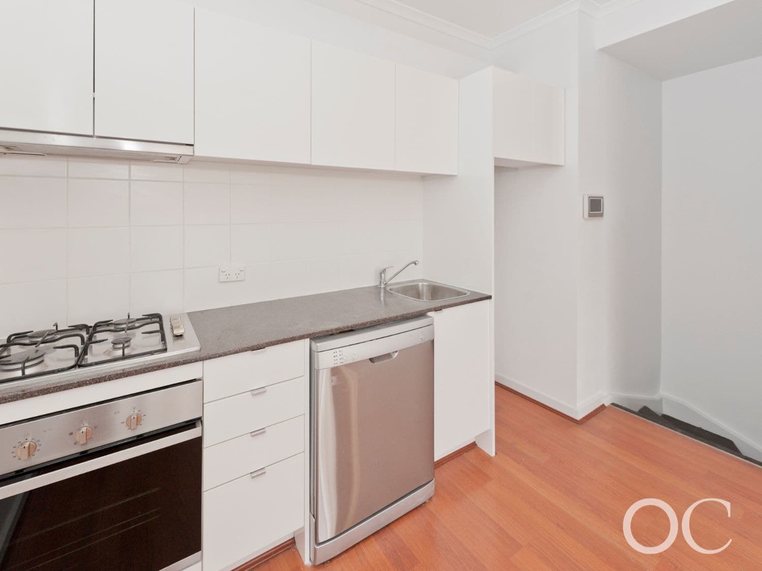 4/152 Gray Street, Adelaide - Thumbnail 2