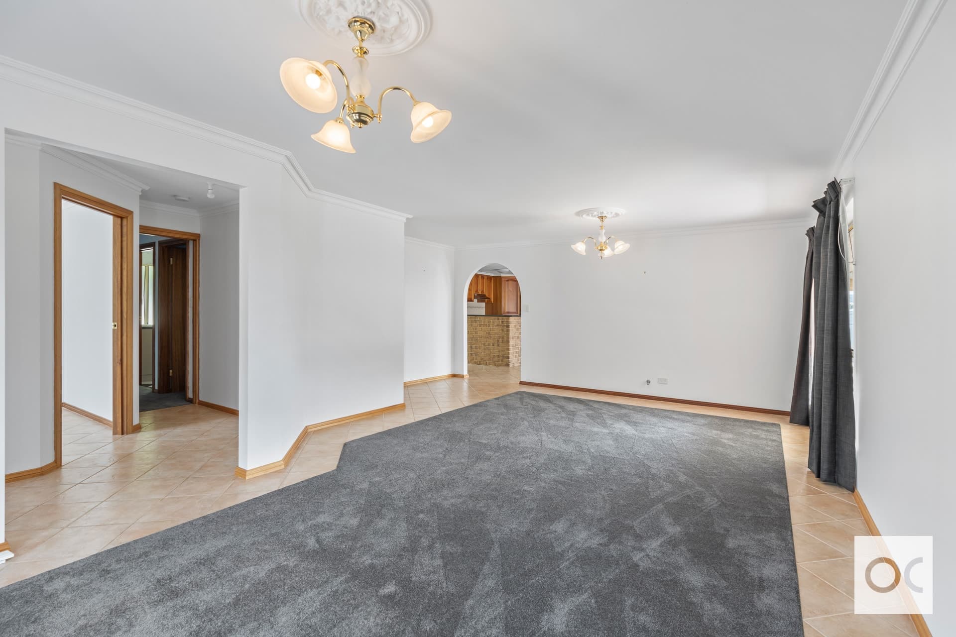 11 Ostend Crescent, Hayborough - Thumbnail 2