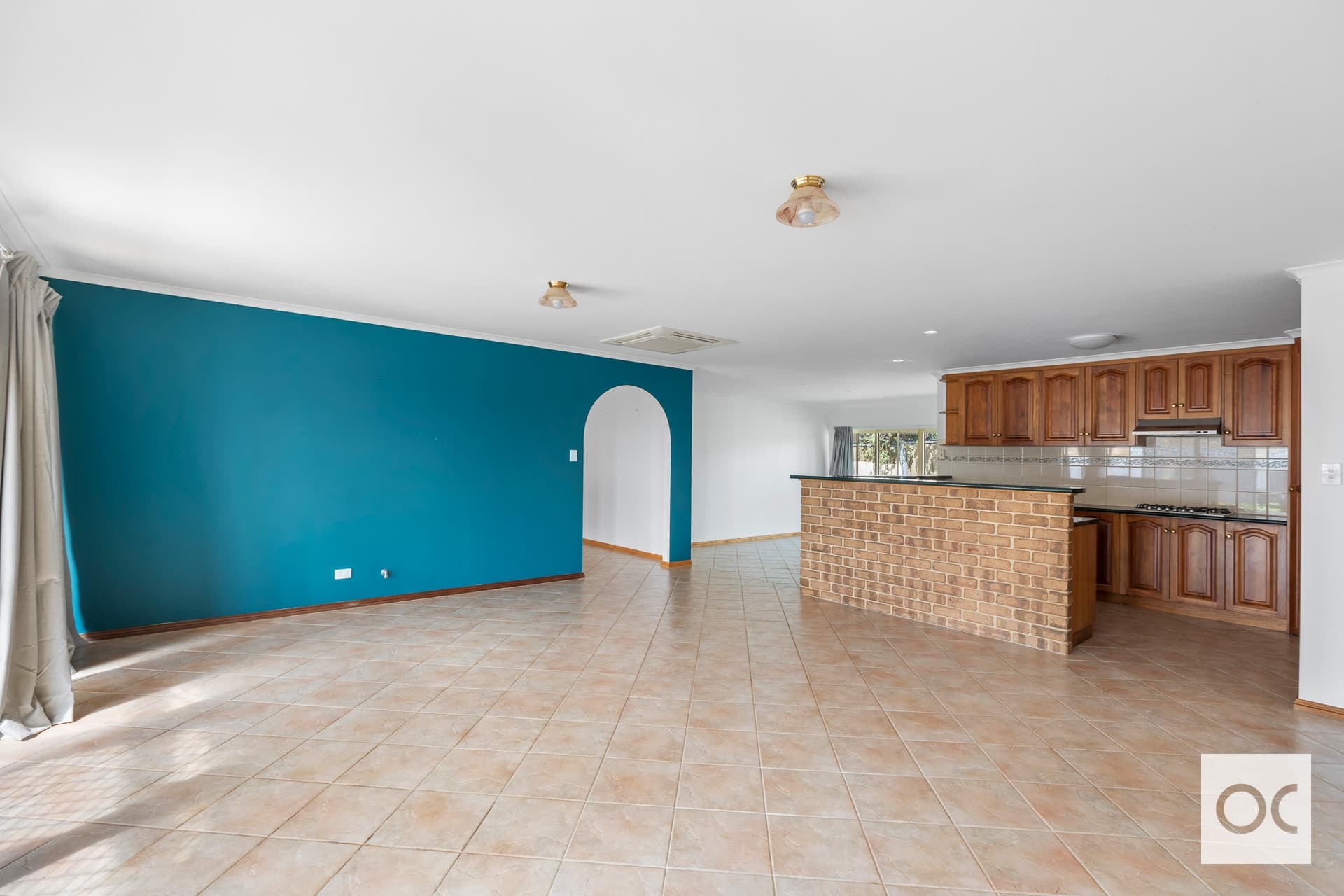11 Ostend Crescent, Hayborough - Thumbnail 4
