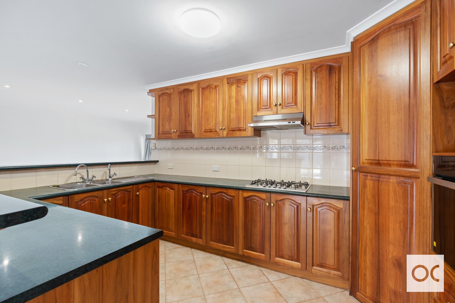 11 Ostend Crescent, Hayborough - Thumbnail 6