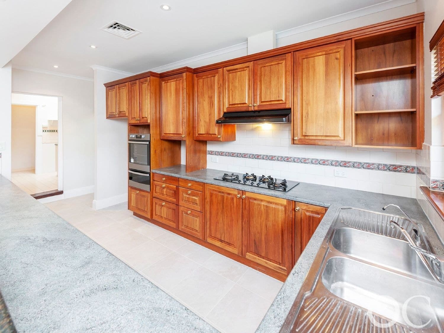 10 Yeo Avenue, Highgate - Thumbnail 6