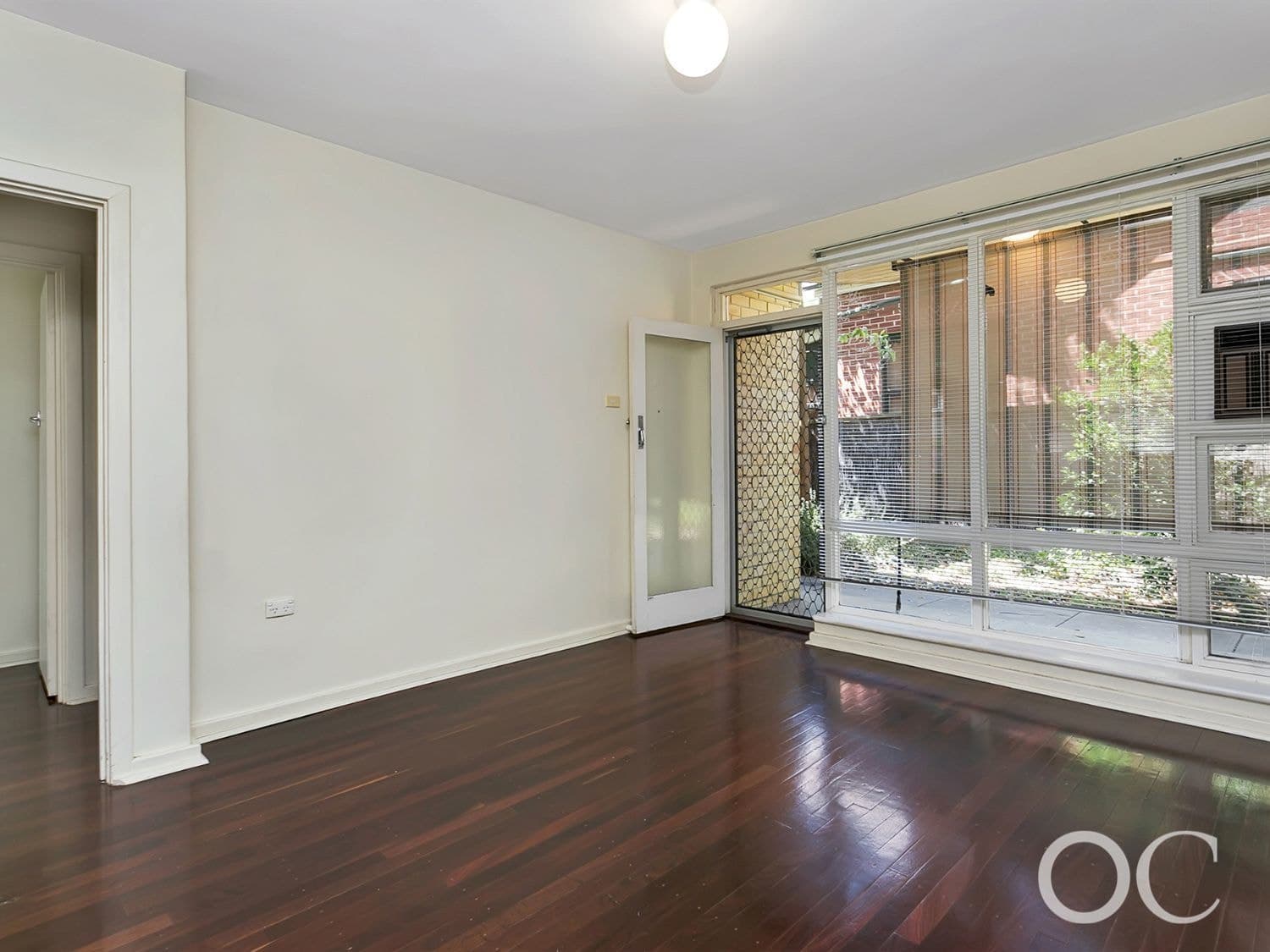 2/36 Byron Road, Black Forest - Thumbnail 2