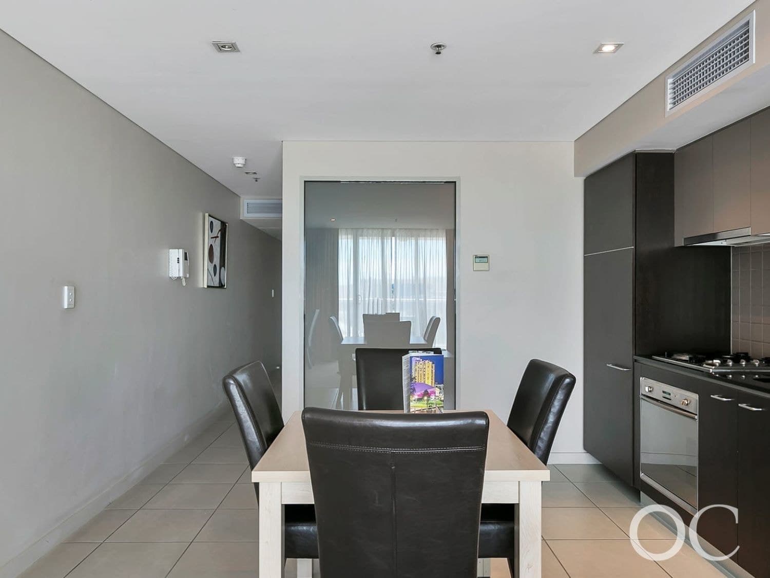 813/96 North Terrace, Adelaide - Thumbnail 2