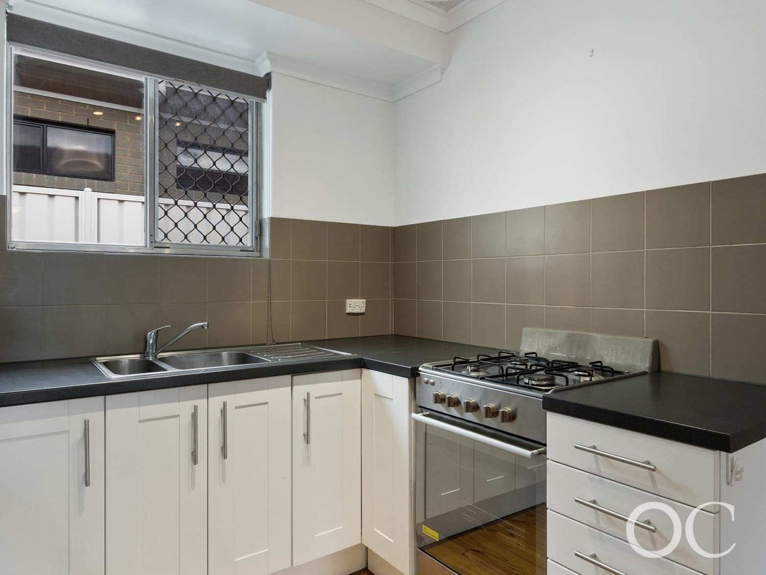 2/217 Seacombe Road, South Brighton - Thumbnail 5