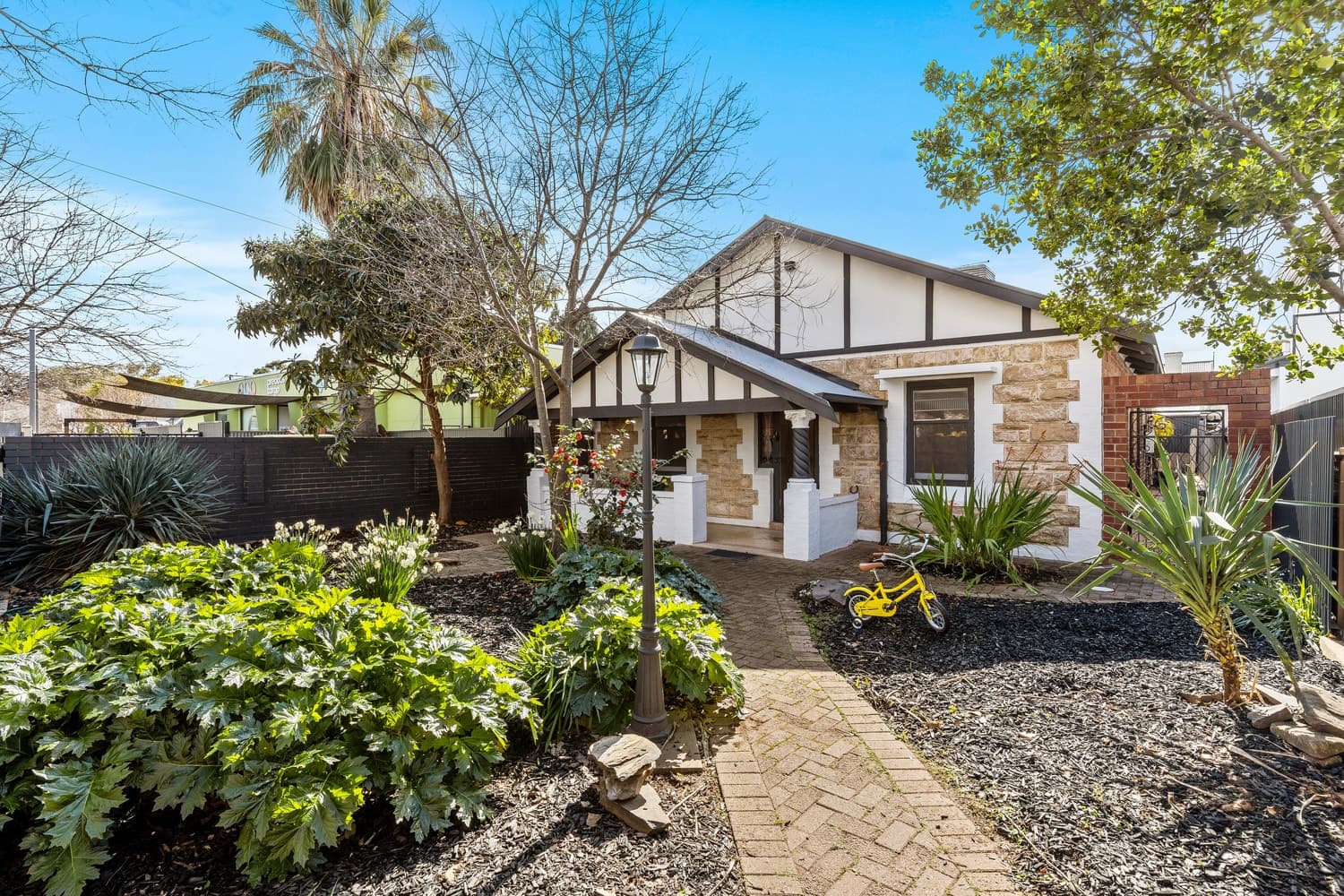 77 Stephen Terrace, St Peters - Image 1