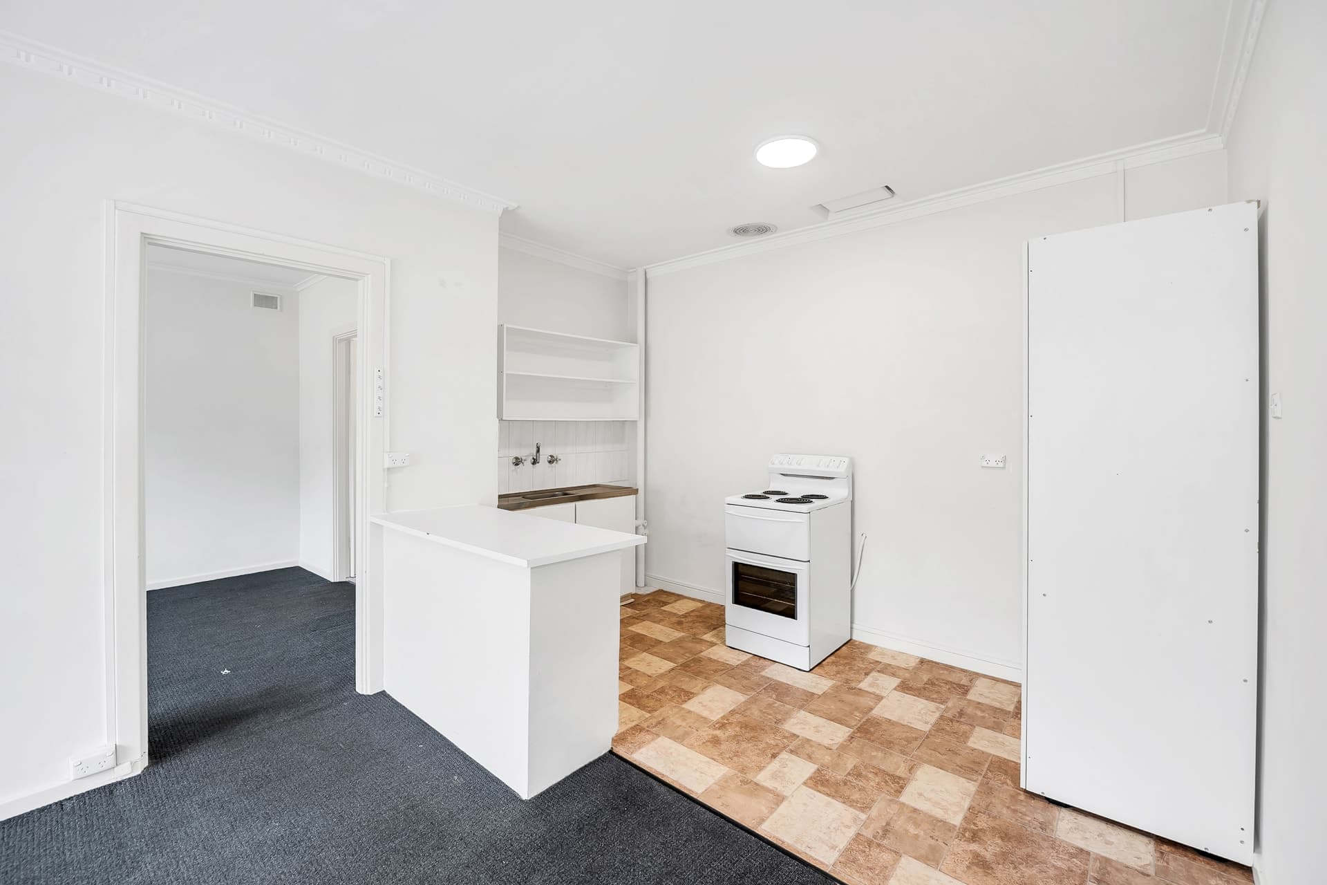 7/54 Forest Avenue, Black Forest - Thumbnail 4