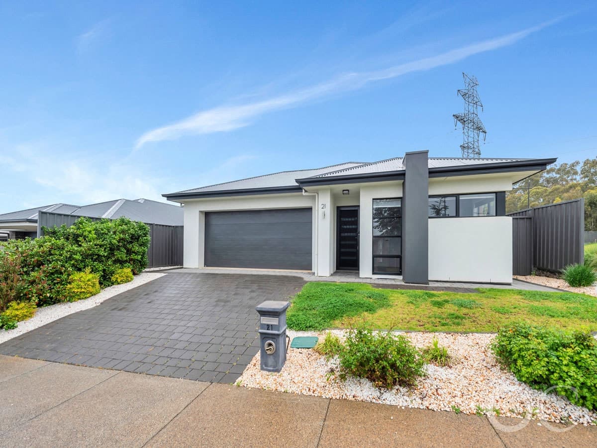 21 Rosewater Circuit, Mount Barker - Image 1