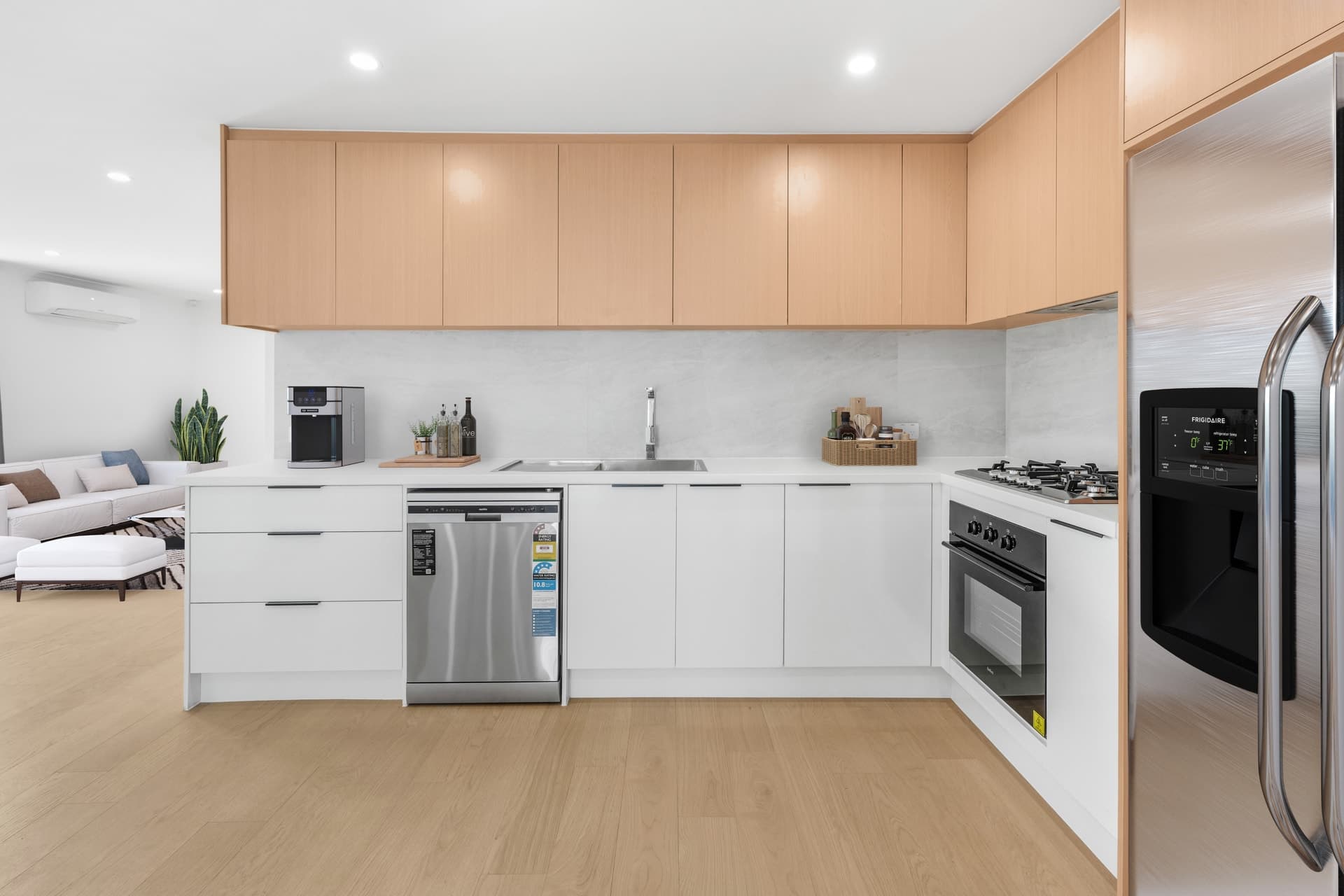 27 Koongarra Crescent, Munno Para - Thumbnail 8
